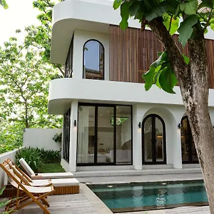 lyvin-bingin-villas.hotelsseminyak.net/